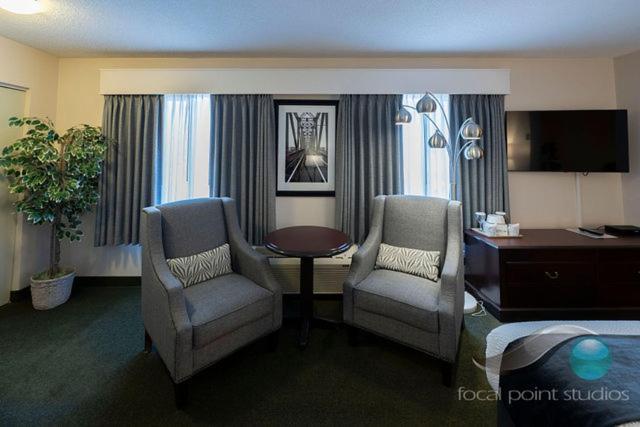 Grama'S Inn Prince George Room photo